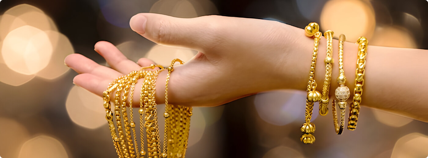 Old gold jewelry